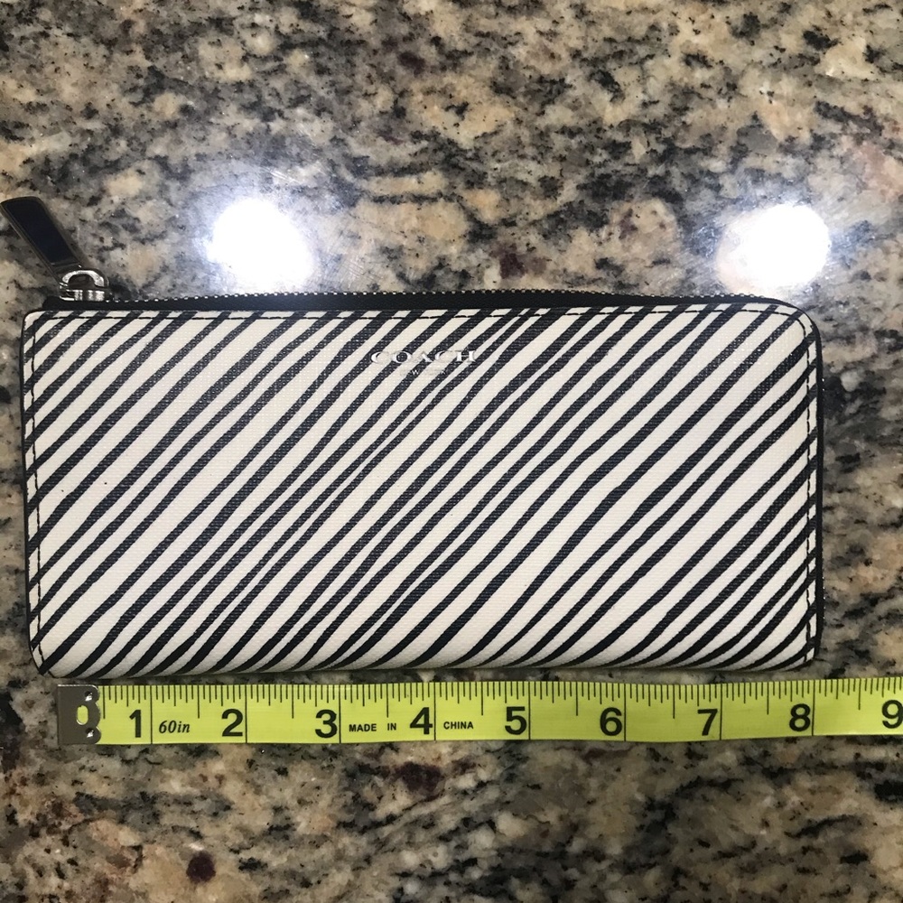 Coach wallet 3/4 zip